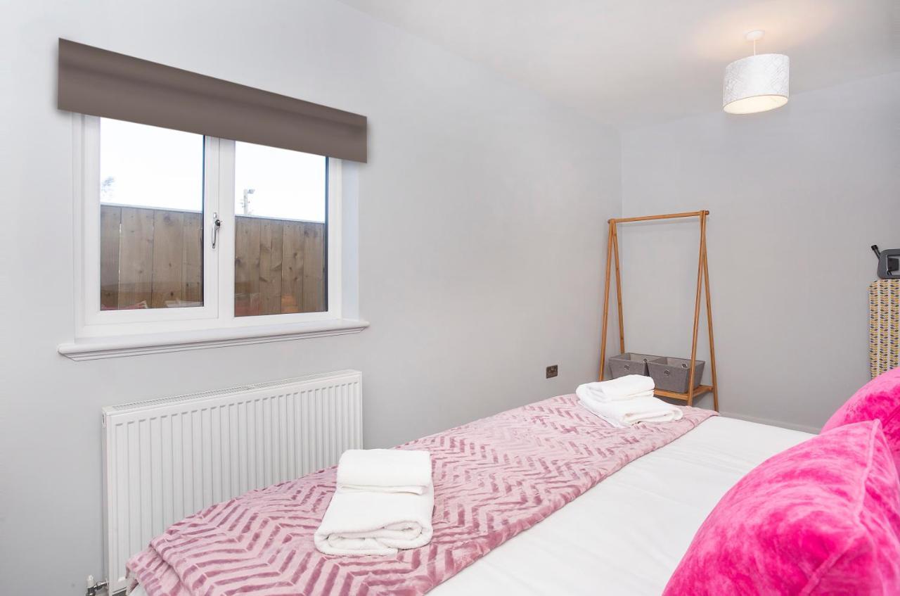 Апартаменты The Luxury Potting Shed With Free Parking! Йорк Экстерьер фото