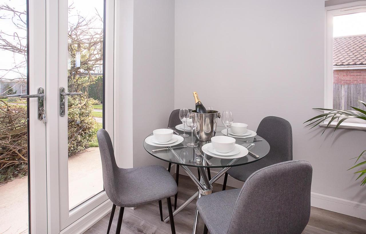Апартаменты The Luxury Potting Shed With Free Parking! Йорк Экстерьер фото