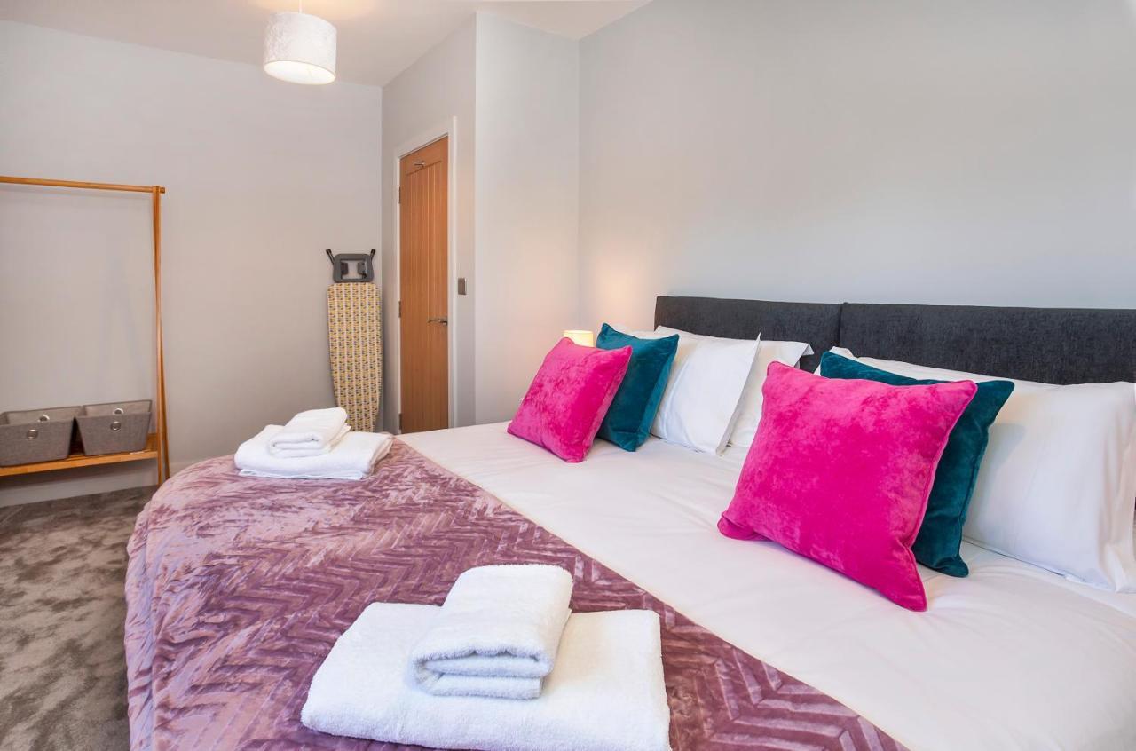 Апартаменты The Luxury Potting Shed With Free Parking! Йорк Экстерьер фото